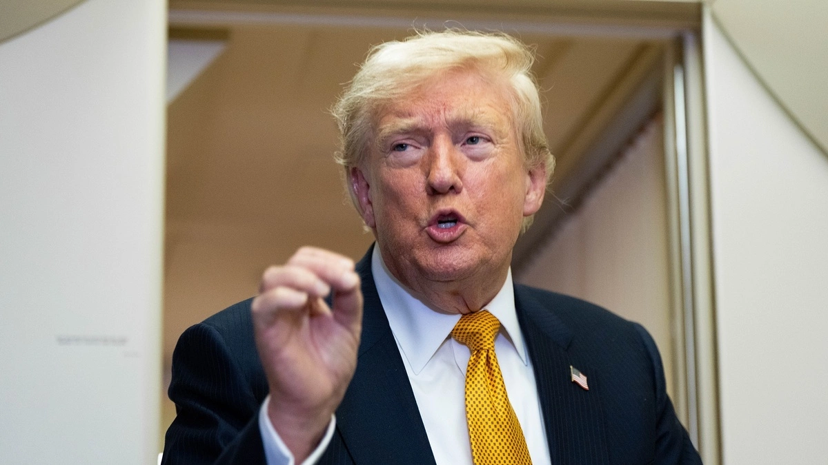 Ông Trump ra lệnh tái phong tỏa cảng biển Iran