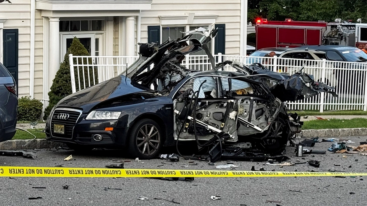 Kinh hoàng vụ nổ ô tô tại New Jersey: Bình khí công nghiệp được cho là 'thủ phạm' gây họa