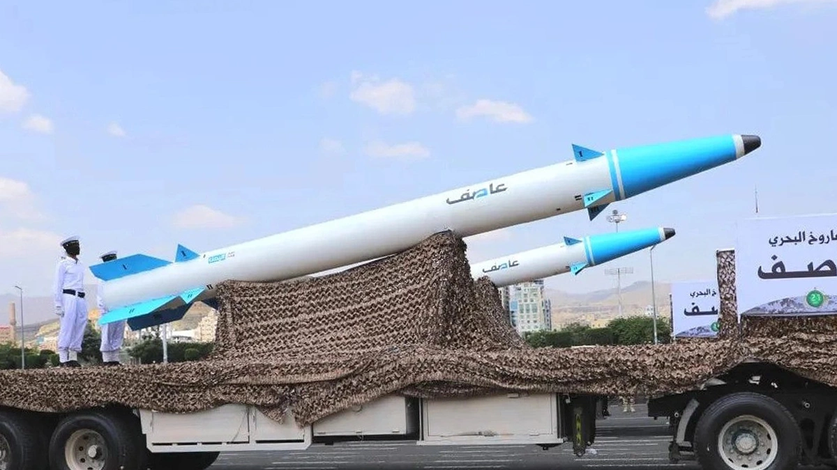 Houthi tố Arab Saudi tập kích sân bay, tuyên bố tung đòn trả đũa