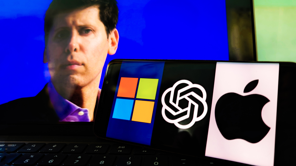 OpenAI và 'liên minh không trọn vẹn' với Microsoft, Apple