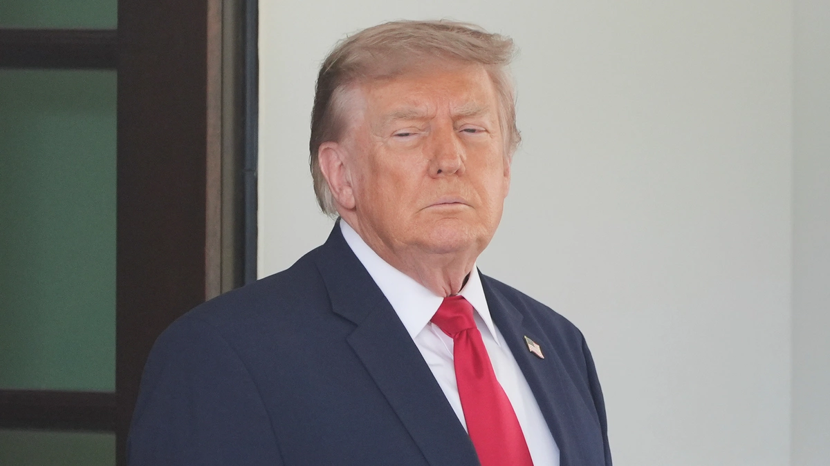 Ông Trump hủy kế hoạch thu 'phí bảo vệ' ở Hormuz