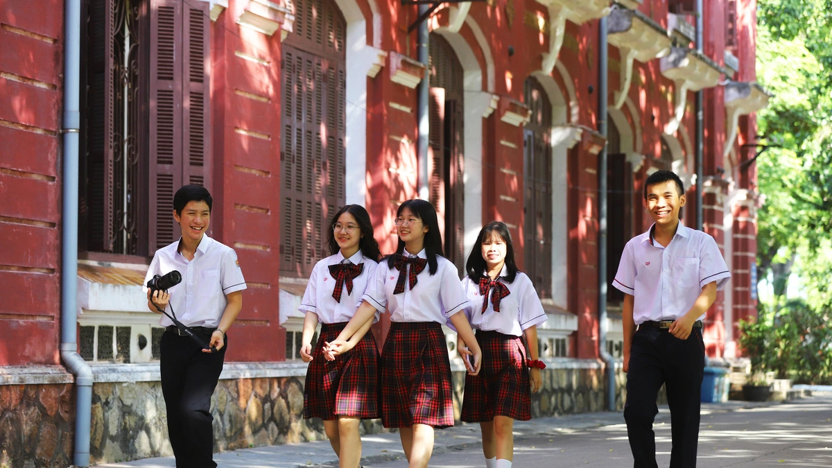 Huế miễn phí sách giáo khoa từ lớp 1 đến 12
