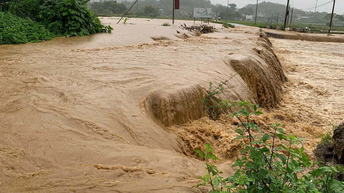 Miền Bắc vào đợt mưa lớn, có nơi trên 300 mm