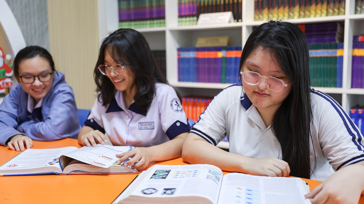 TP HCM dự kiến miễn phí SGK cho tất cả học sinh