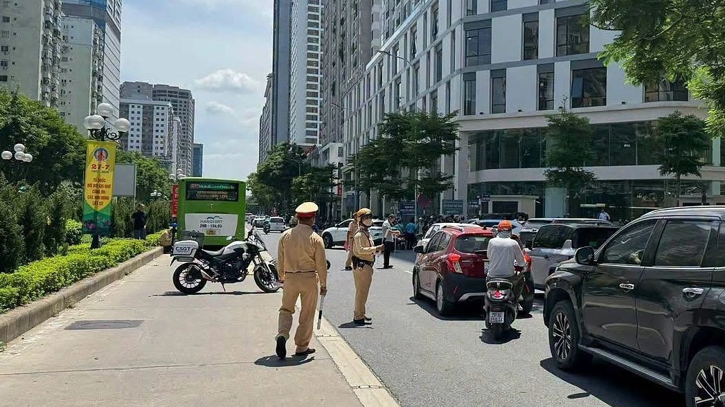 Đi vào làn buýt nhanh, một phụ nữ bị tông tử vong