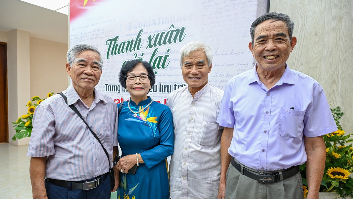 Cuộc hội ngộ của các thế hệ thầy cô giáo đi B