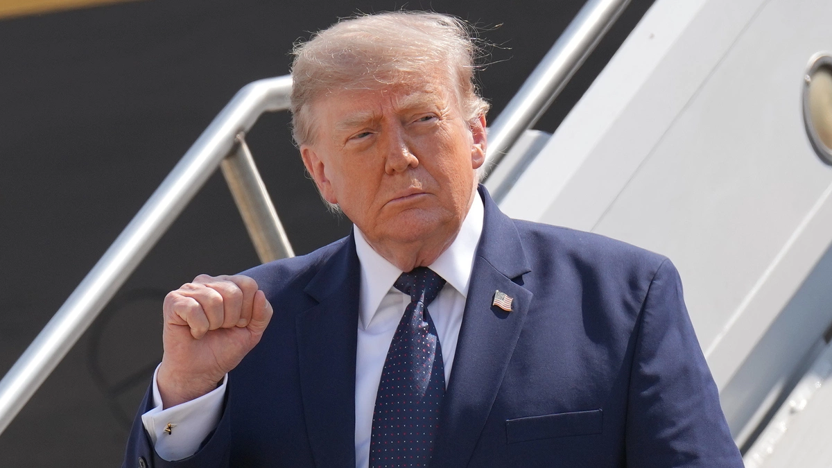 Phí xem trước bài đăng của ông Trump có thể lên tới 100.000 USD mỗi tháng