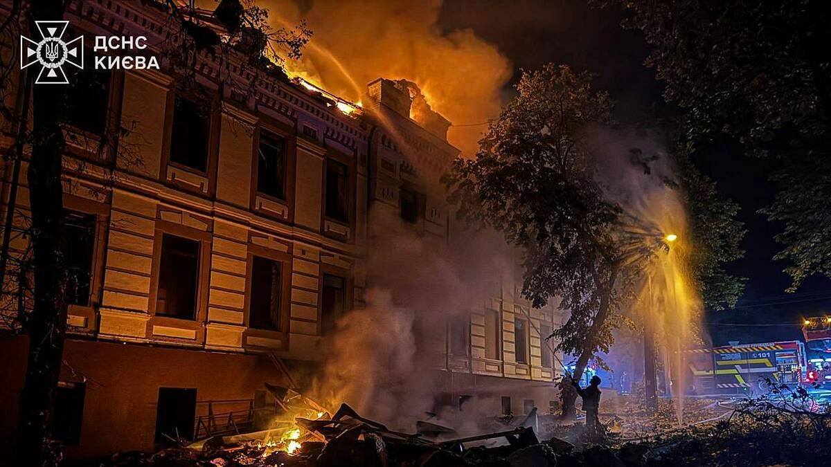 Nga tấn công dữ dội Kiev bằng hàng chục tên lửa