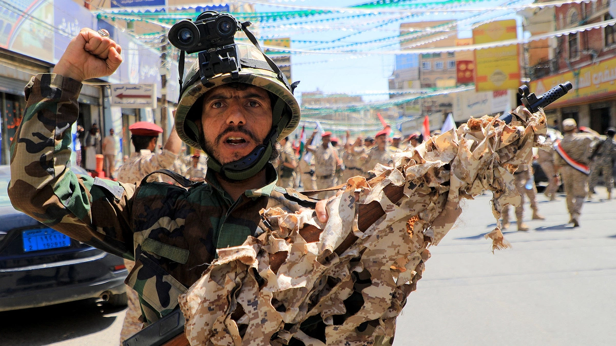 Houthi tuyên bố phong tỏa hàng hải với Arab Saudi