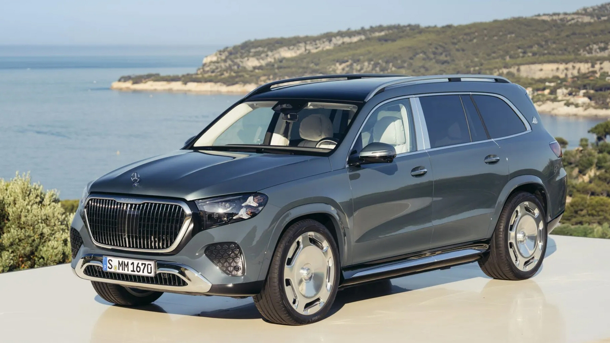 Mercedes-Maybach GLS 680 - SUV siêu sang đấu Bentley Bentayga