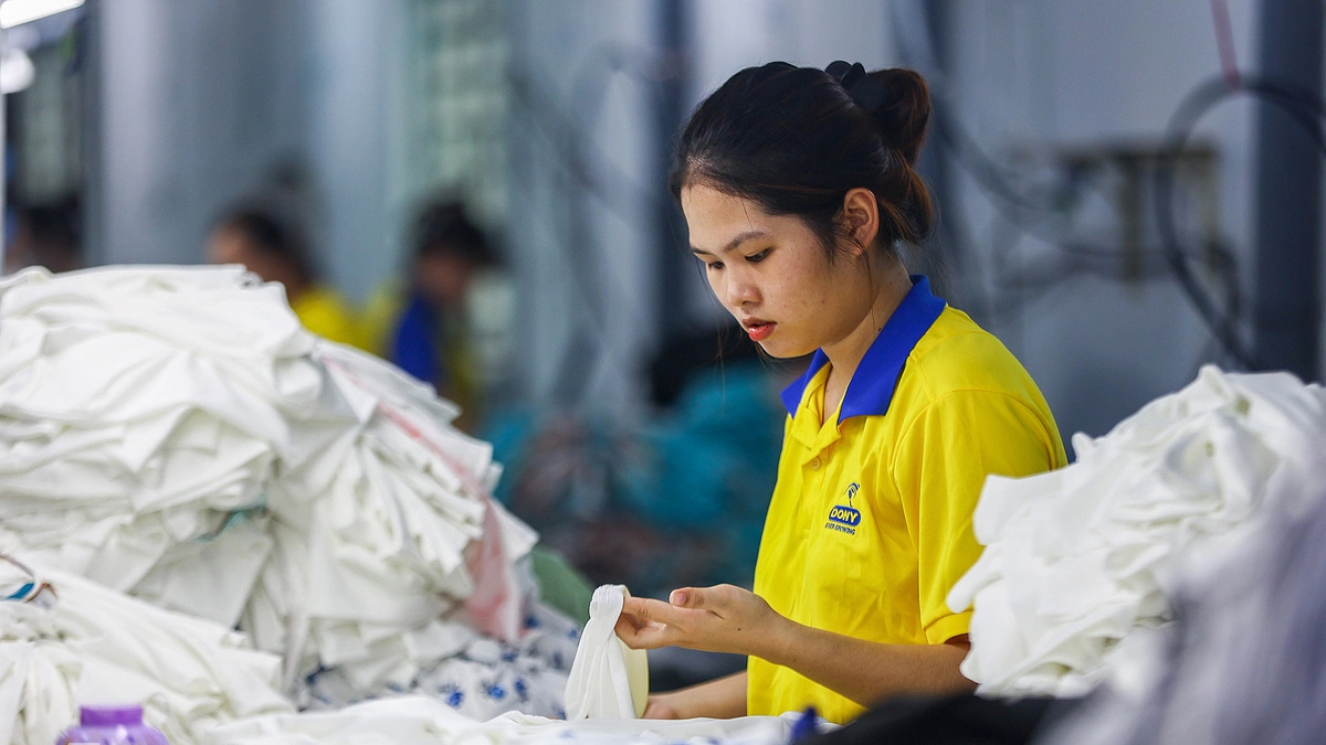 Bộ Nội vụ: Lương tối thiểu đề xuất 7,8% 'cao hơn mức sống tối thiểu'