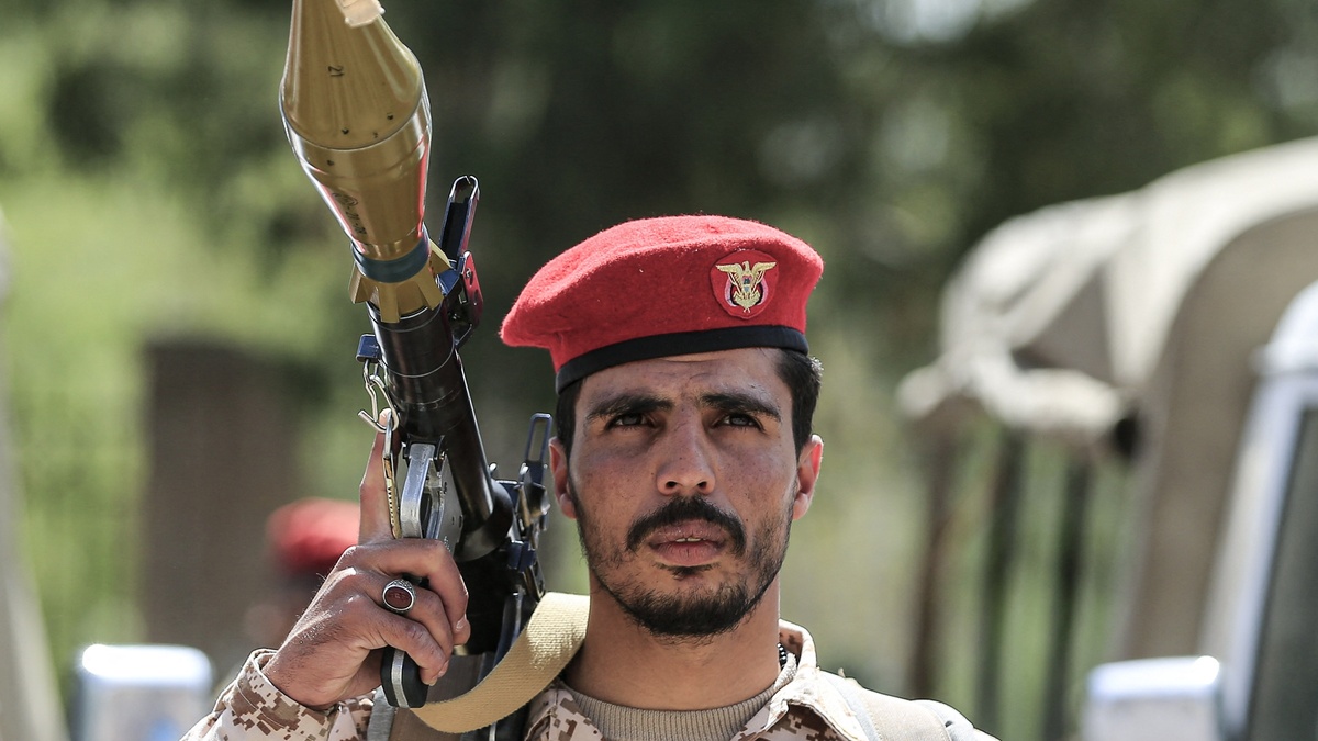 Houthi tuyên bố tập kích hai tàu dầu Arab Saudi