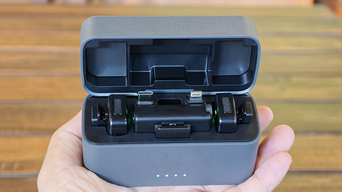 Micro không dây hỗ trợ ghi âm ở xa 250 mét