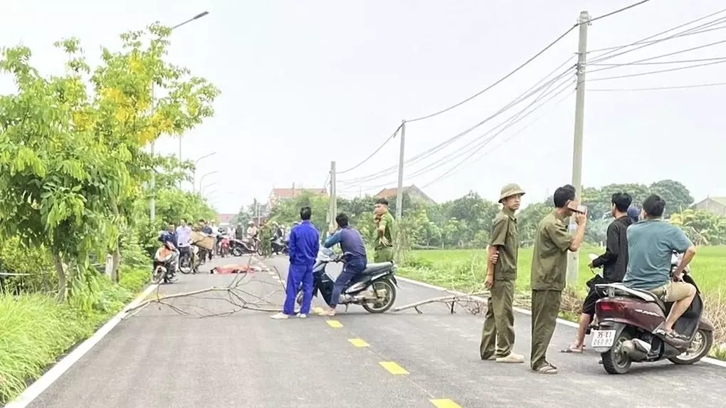 Truy tìm nghi phạm đâm chết phụ nữ ở ven đường Hải Phòng