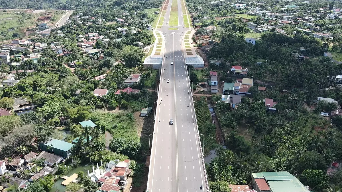Đề xuất hơn 17.000 tỷ đồng xây cao tốc Pleiku - Lệ Thanh