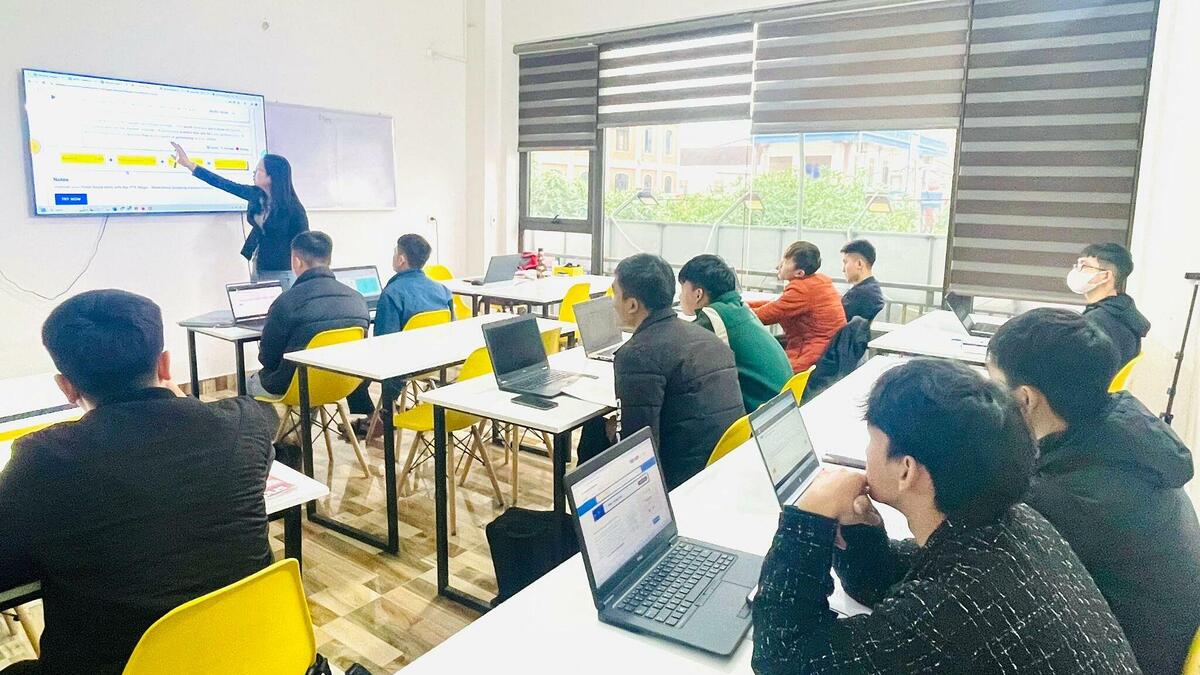 Magic English đào tạo tiếng Anh gắn với thực tiễn