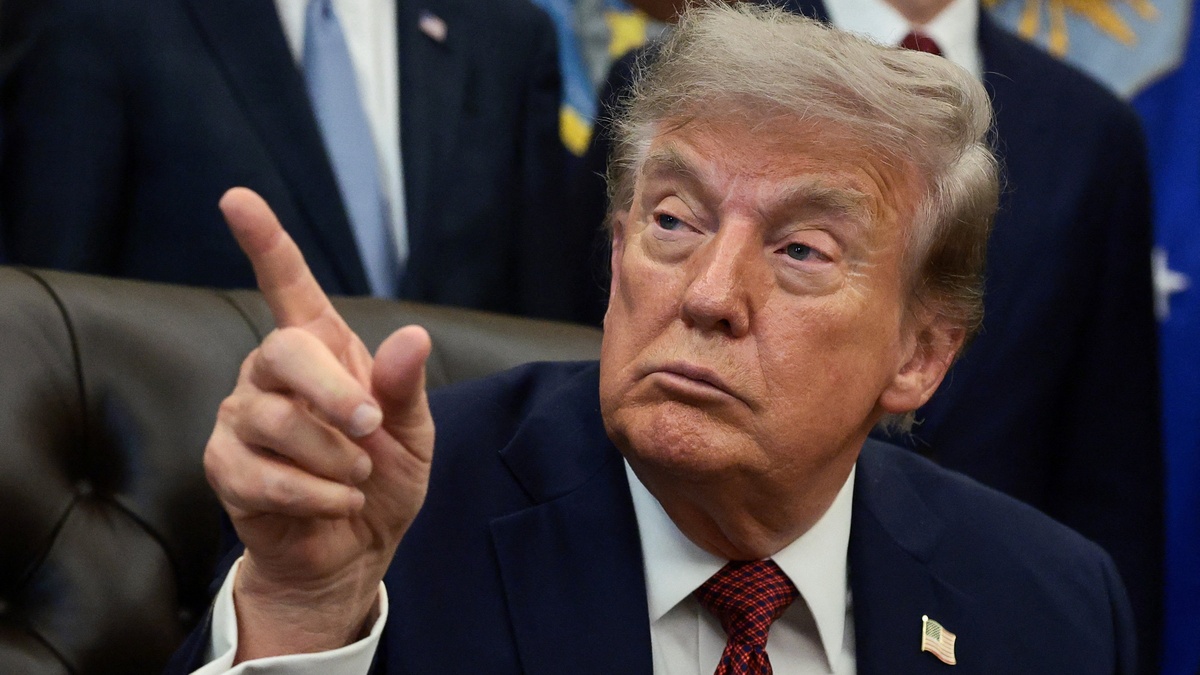 Ông Trump cảnh báo Nga - Trung không giúp đỡ Iran