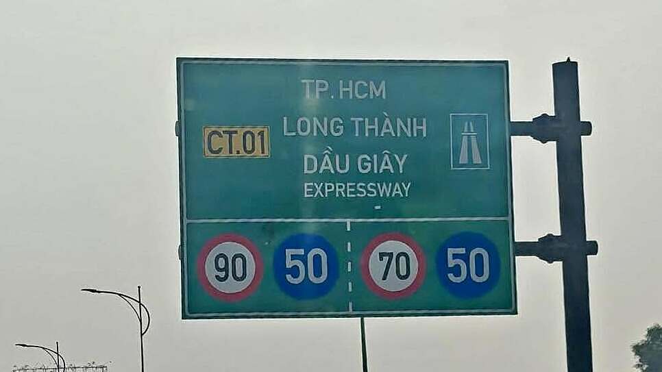 'Phân chia tốc độ không cho phép tôi nhường đường khi ở làn trái'