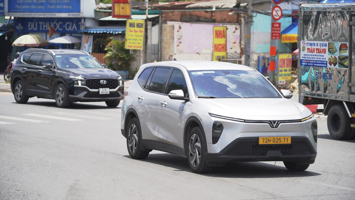 VinFast chiếm hơn một nửa thị phần MPV tại Việt Nam
