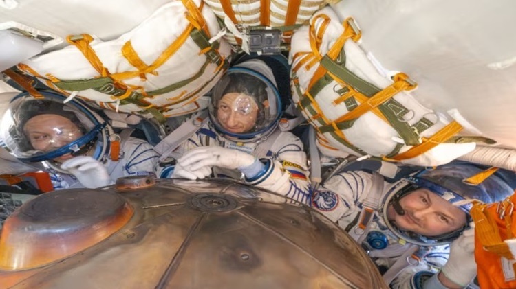 Ba phi hành gia trở về Trái Đất sau 241 ngày trên trạm ISS