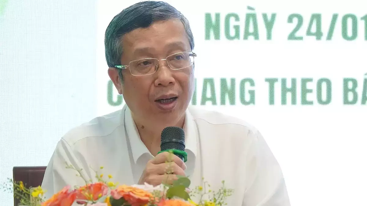 Thứ trưởng Nông nghiệp và Môi trường Hoàng Trung bị khai trừ Đảng