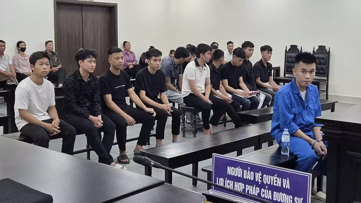 Hàng nghìn người cao tuổi sập bẫy nhóm mạo danh sư thầy bán 'thần dược' giả