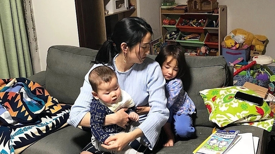 Tôi sinh hai con dù không nhà, không xe, không tiết kiệm