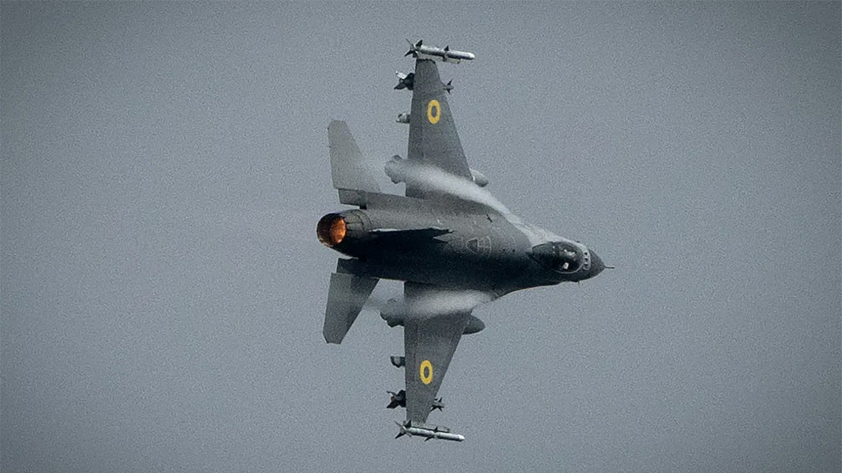 Tiêm kích F-16 Ukraine rơi khi đánh chặn mục tiêu Nga