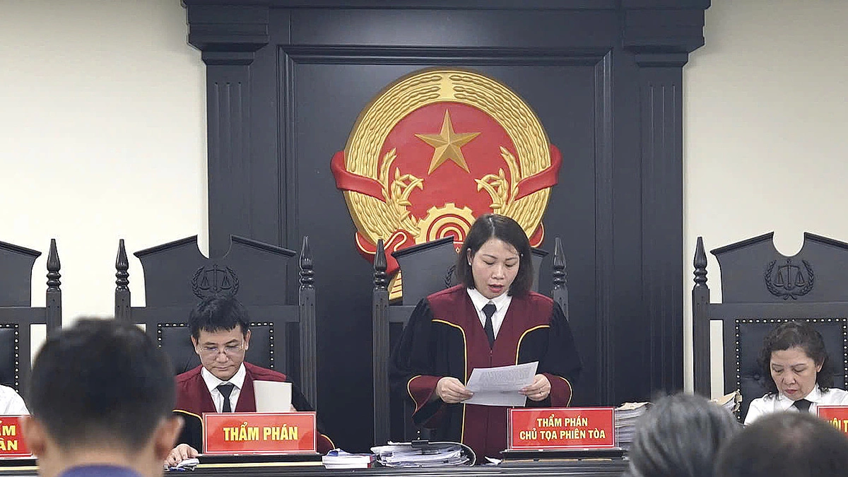 Tòa: Hai cựu cán bộ hải quan nhận hối lộ nhưng giải quyết đúng quy định