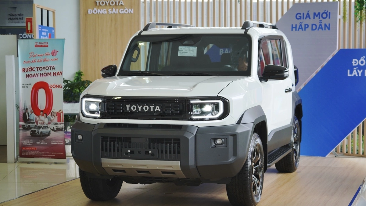 Toyota Land Cruiser FJ - SUV off-road cỡ nhỏ, tiền tỷ có gì?