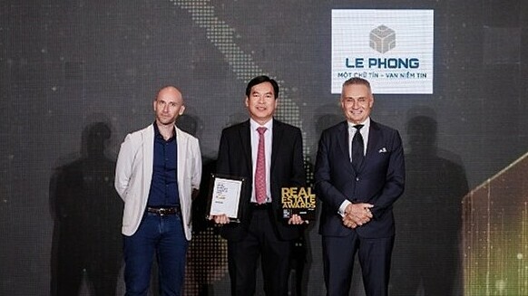 Lê Phong nhận giải nhà phát triển bất động sản tầm trung tốt nhất