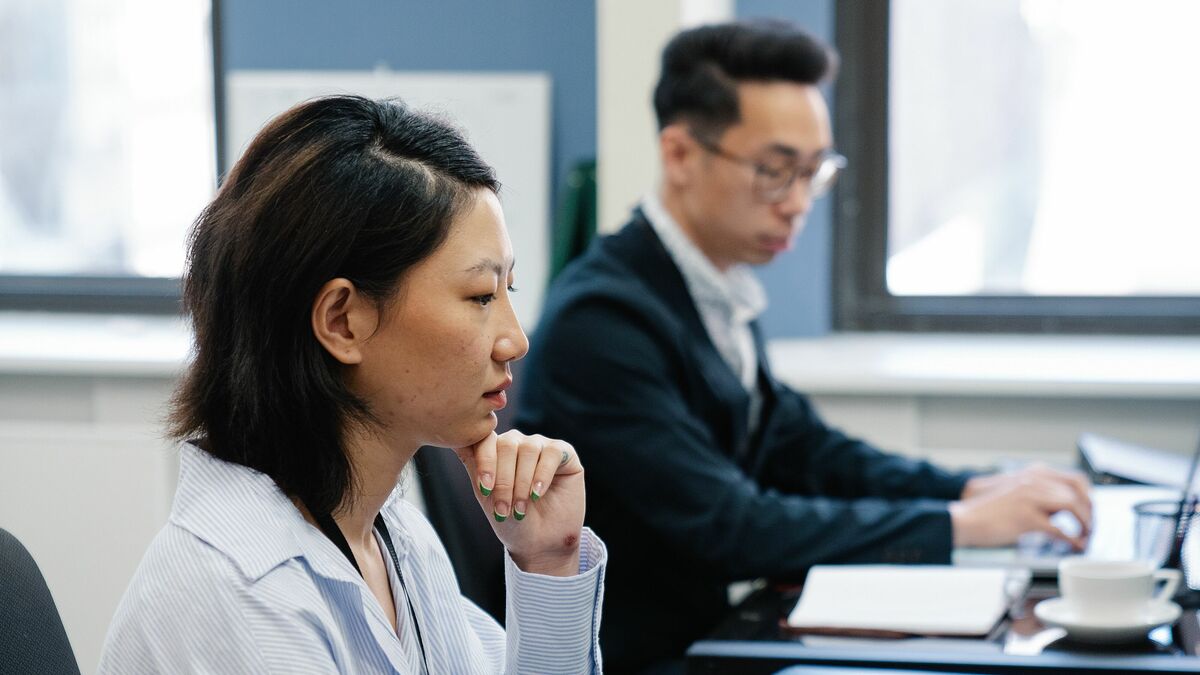 Công ty 8 giờ vào làm nhưng sếp bắt tôi phải có mặt trước 10 phút