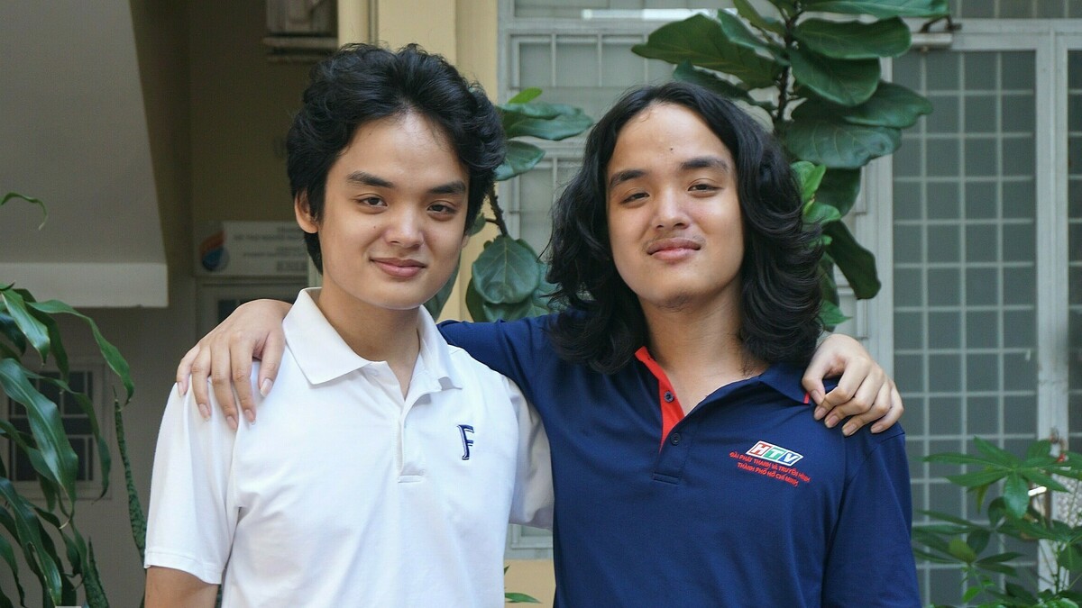 Anh em sinh đôi cùng đạt 9.0 IELTS