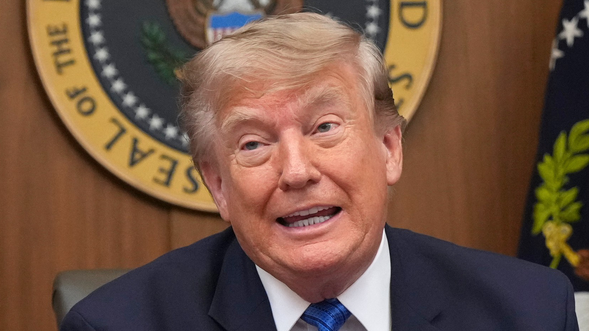 Ông Trump hủy kế hoạch tấn công 'lớn chưa từng thấy' vào Iran