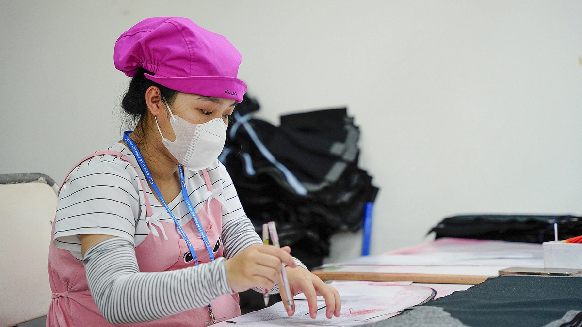Bị phạt đến 75 triệu đồng nếu không khám sức khỏe định kỳ cho lao động