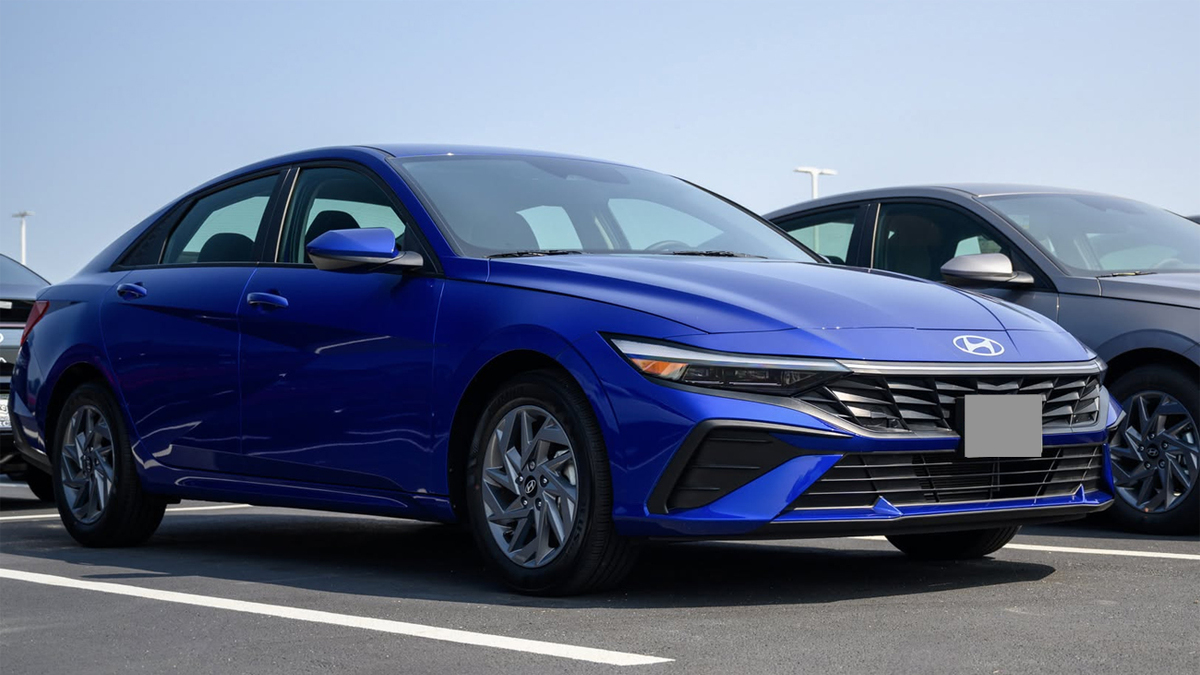 Hyundai lại lập kỷ lục doanh số nhờ xe xăng