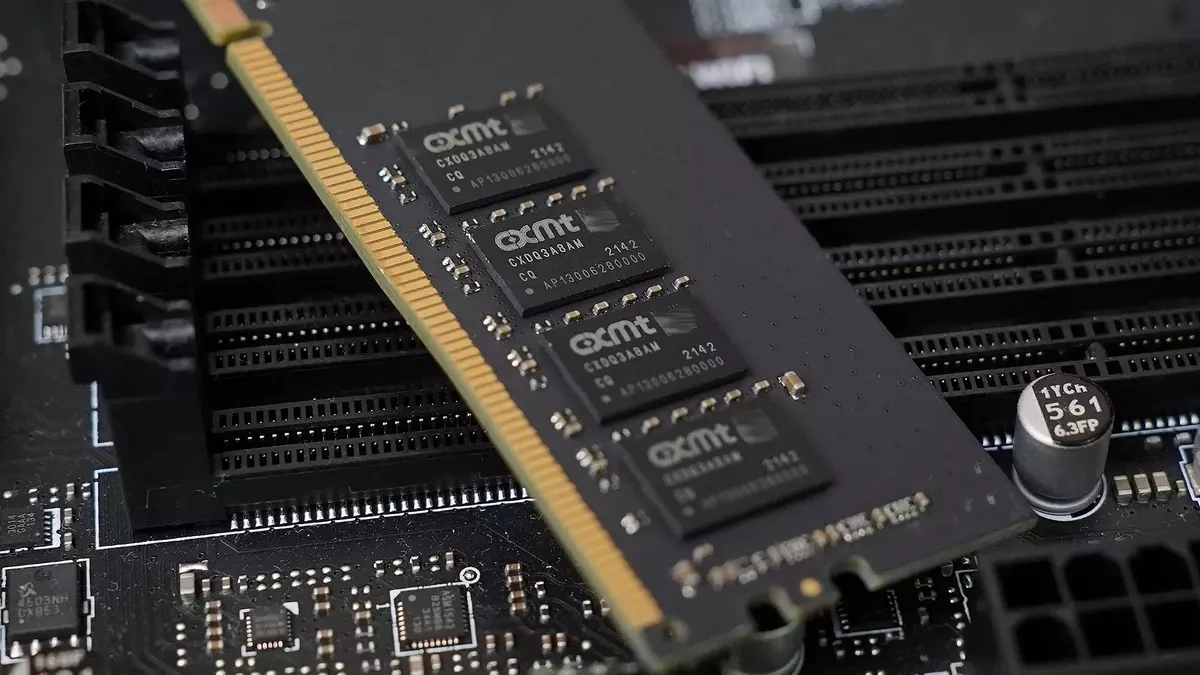 Ba hãng PC lớn bắt đầu dùng chip nhớ Trung Quốc