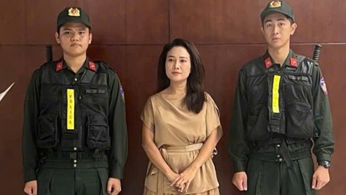 Ca sĩ Phương Diễm Huyền bị khởi tố