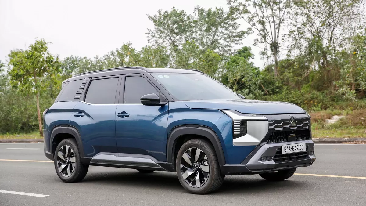 Giá Mitsubishi Destinator về gần 700 triệu đồng