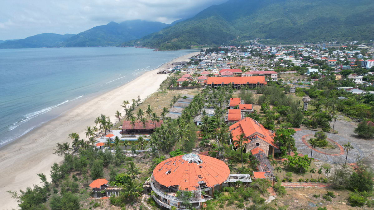 Resort ở vịnh Lăng Cô bị bỏ hoang 5 năm
