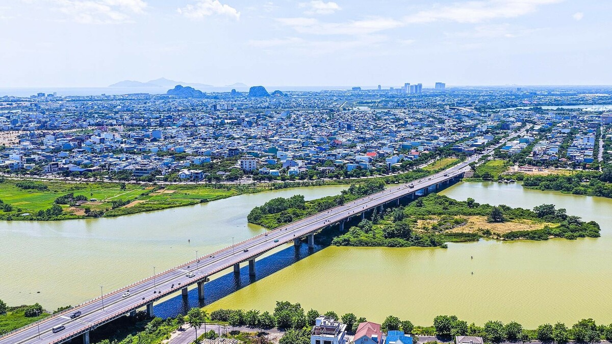 Hạ tầng giao thông, dịch vụ thúc đẩy địa ốc Nam Đà Nẵng