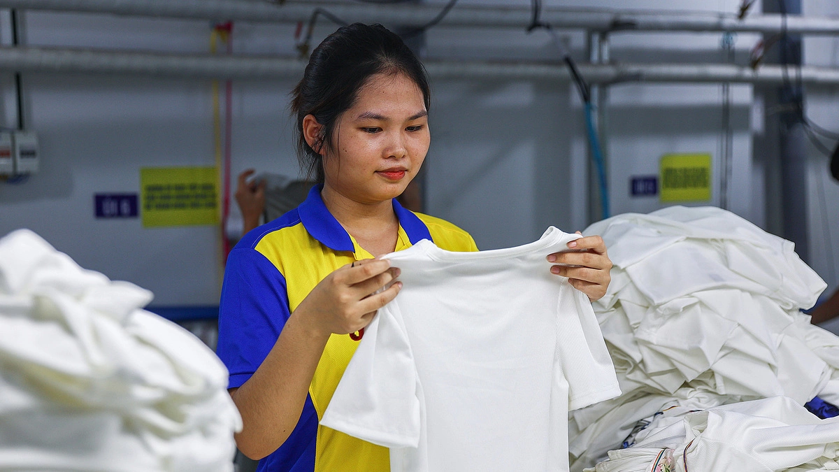 Tra cứu mức phạt vi phạm trả lương, hợp đồng lao động từ 10/9