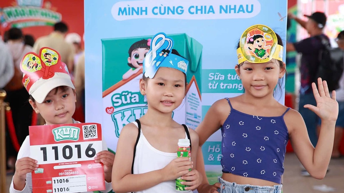 2.500 runner nhí đổ về bãi biển Nha Trang nhận BIB trước ngày đua