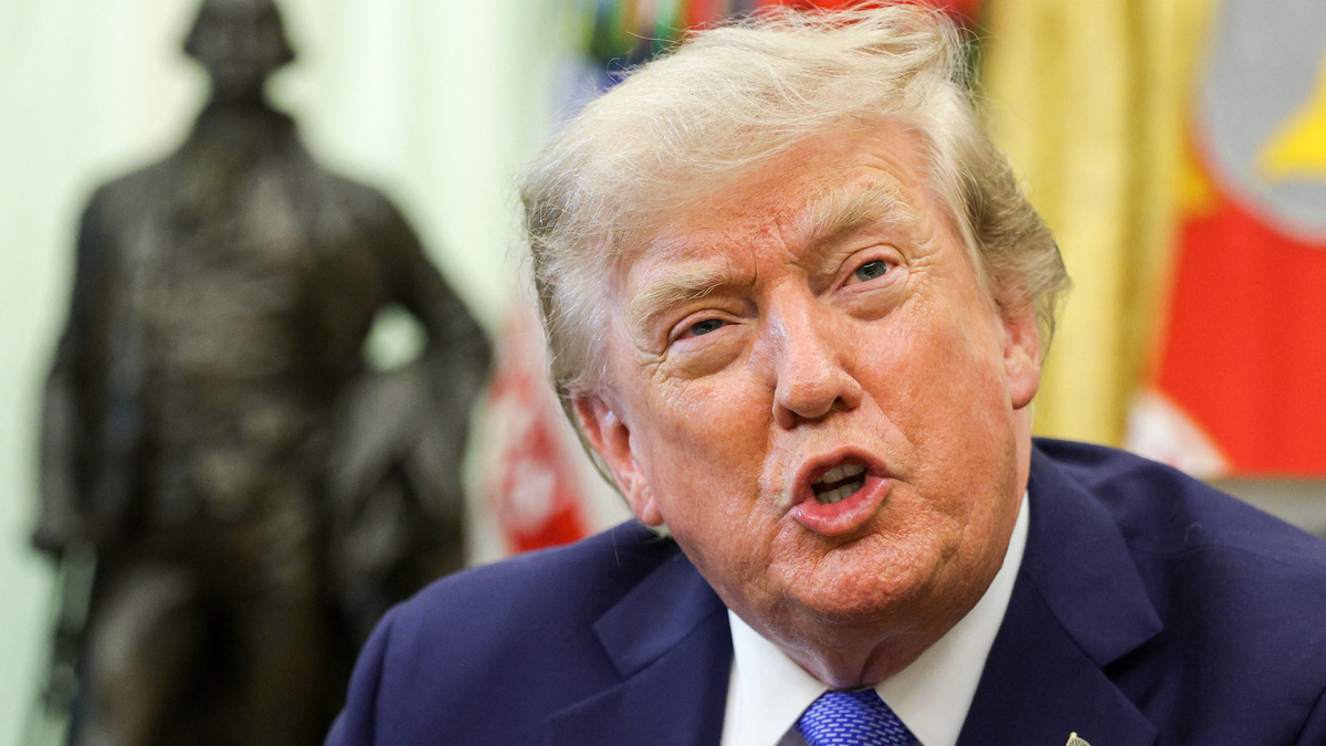 Tổng thống Trump lần đầu thừa nhận Mỹ thiếu nguồn cung vũ khí tối tân