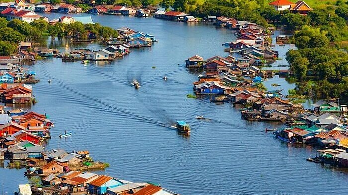 Nước Đông Nam Á nào có dòng sông đảo chiều mỗi năm?