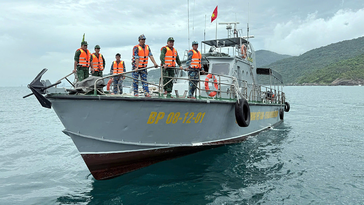 Ba du khách mất tích ở Mũi Nghê