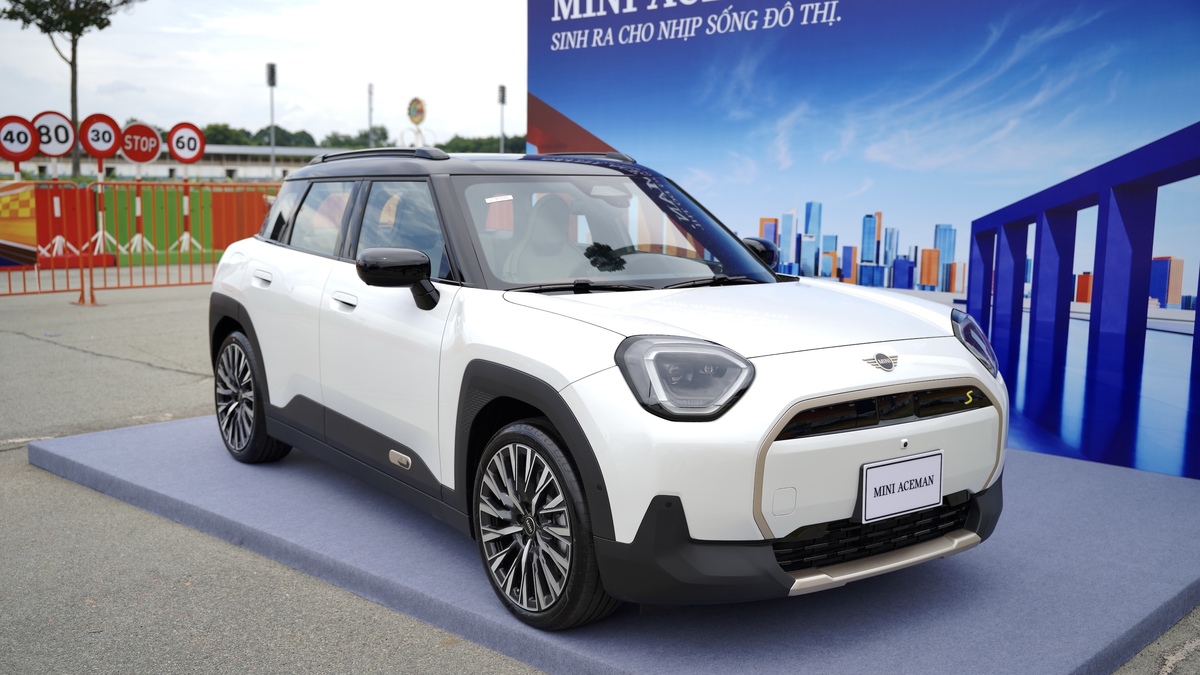 Mini Aceman - xe điện giá hơn 2,4 tỷ đồng có gì?