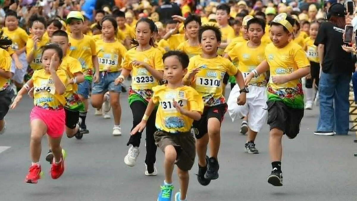 2.500 runner nhí chinh phục đường chạy ven biển Nha Trang