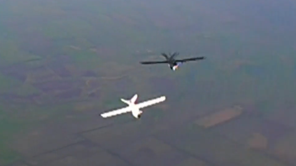 UAV Nga ngoặt gấp, khiến phi cơ đánh chặn Ukraine đâm vào nhau