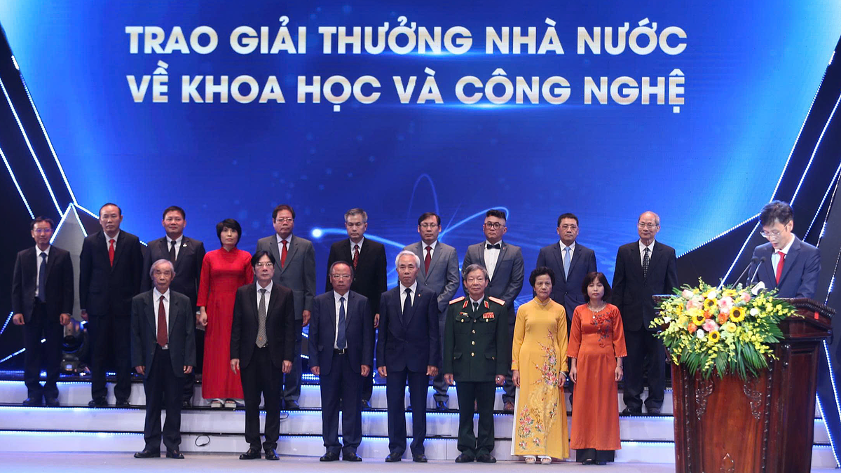 Lập Hội đồng xét tặng Giải thưởng Hồ Chí Minh về khoa học công nghệ đợt 7
